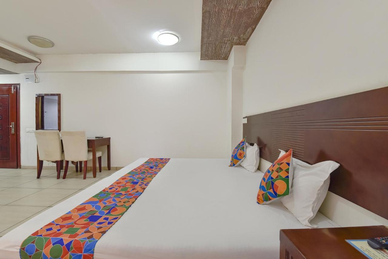 Fabhotel Gl Residency - Satellite Αχμπανταμπάντ Εξωτερικό φωτογραφία